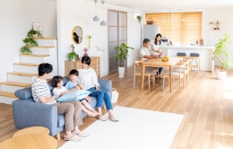 家族団らんの写真